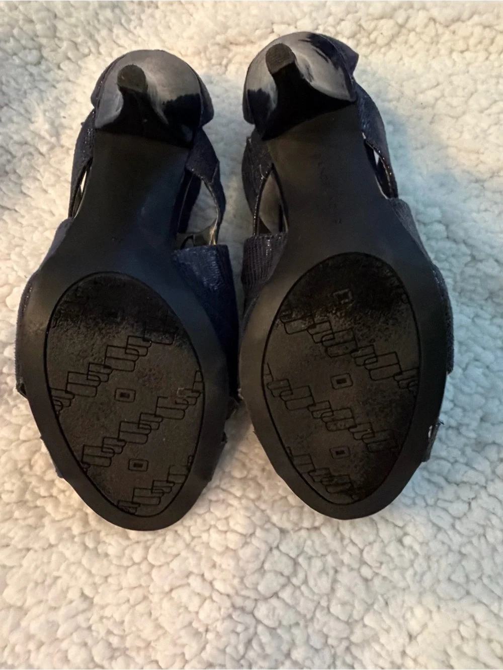 Bandolino Navy Cutout Slingback Heels